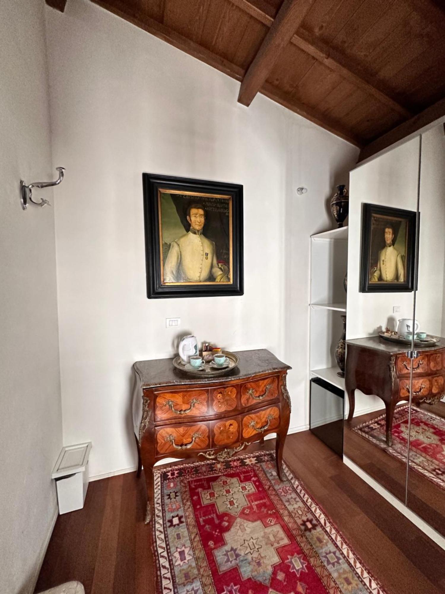 Truly Verona - Delle Erbe Suites Luaran gambar