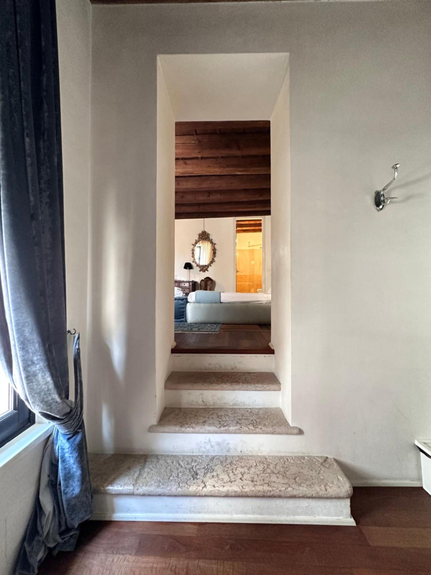 Truly Verona - Delle Erbe Suites Luaran gambar