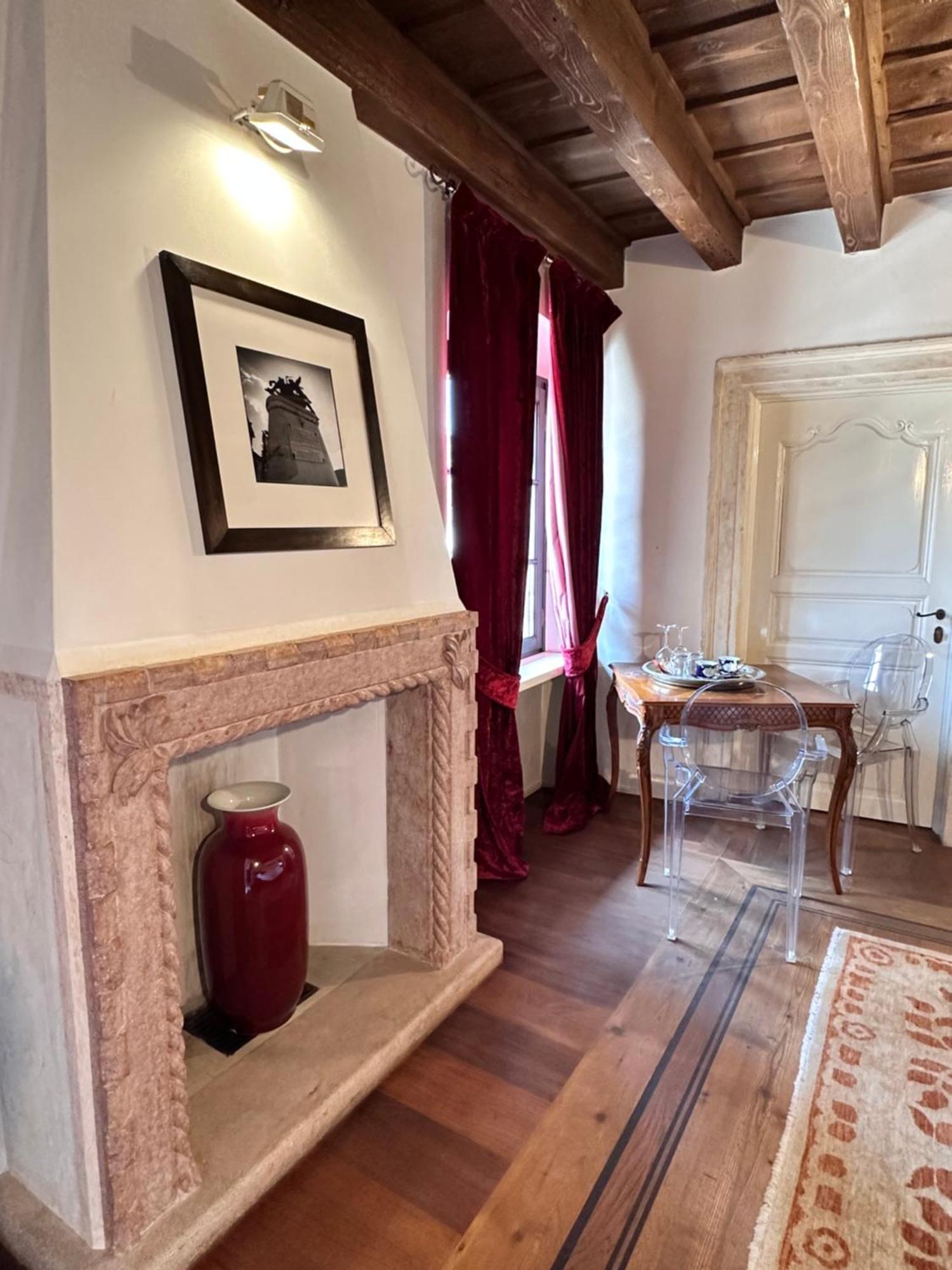 Truly Verona - Delle Erbe Suites Luaran gambar