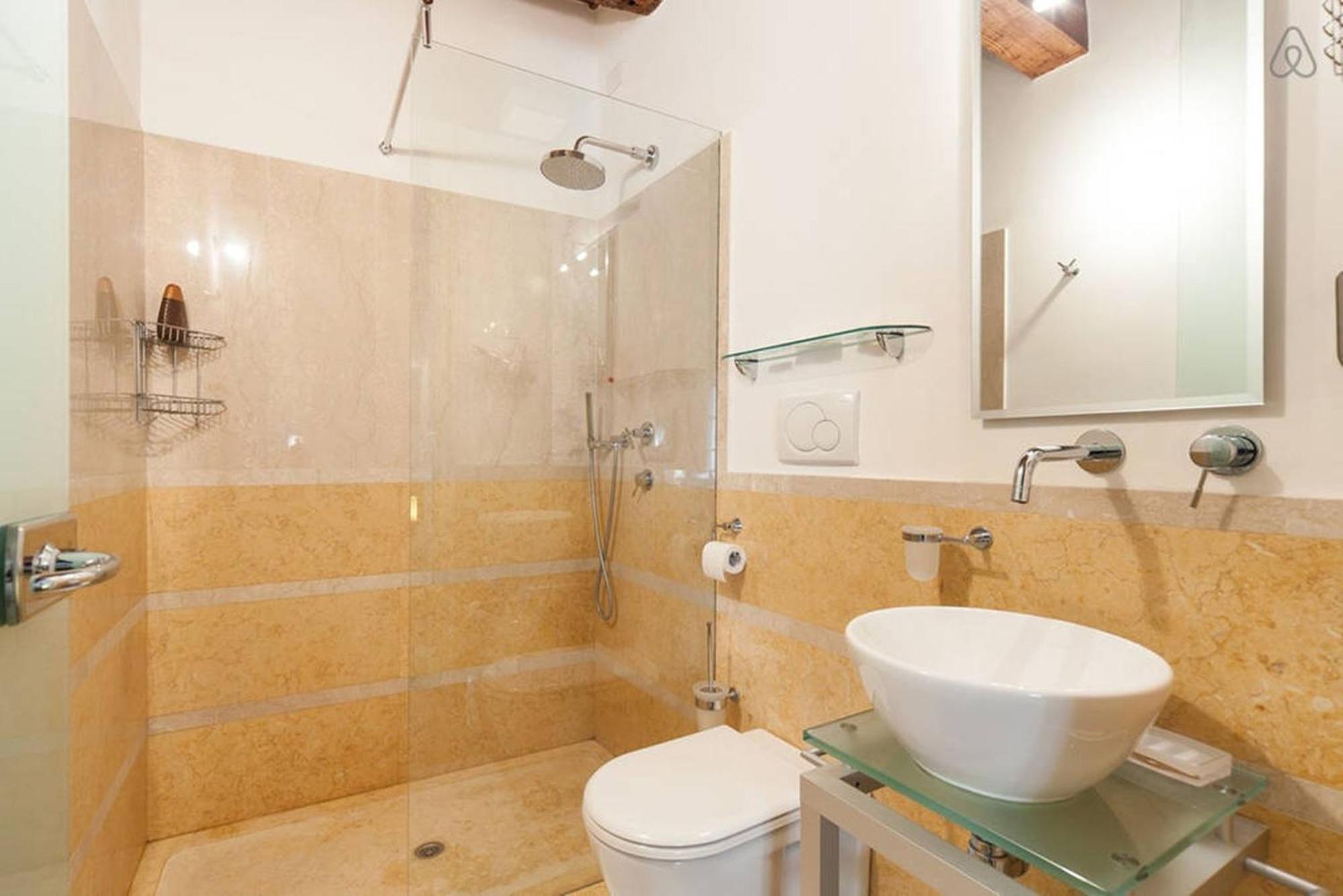 Truly Verona - Delle Erbe Suites Luaran gambar
